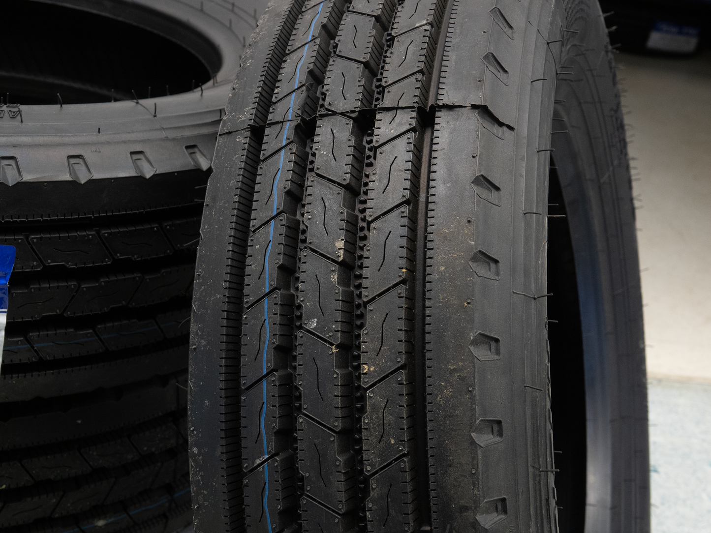 Durun YTH4 Steer/Trailer Truck Tires