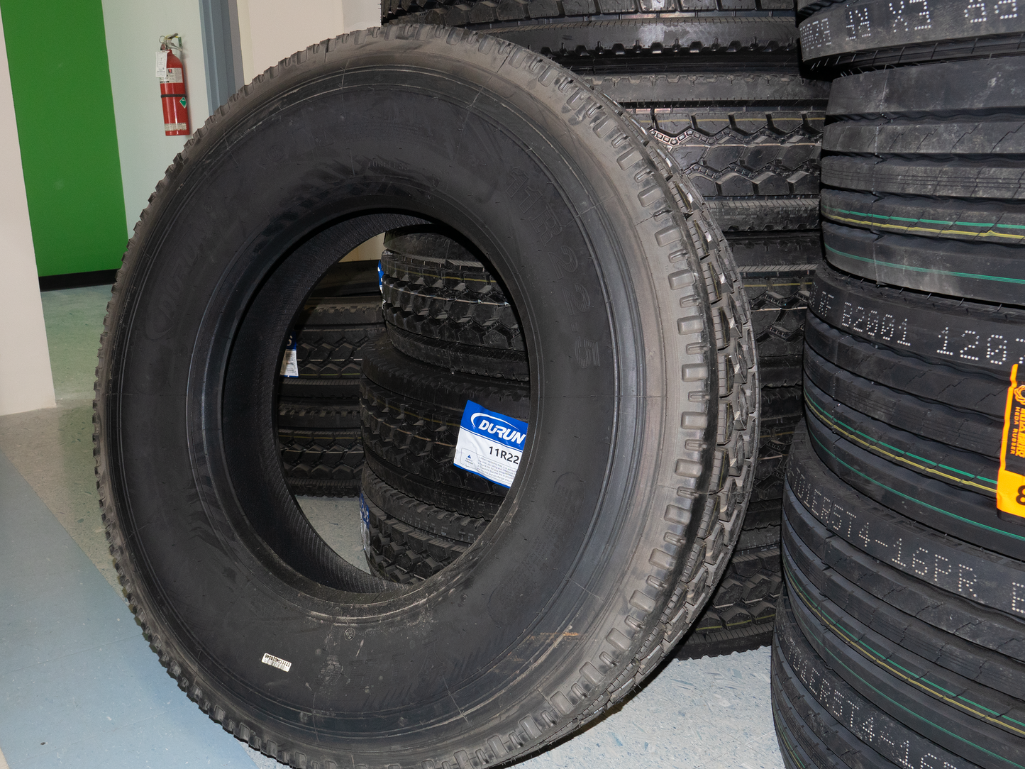 Durun YTH6 Drive Truck Tires