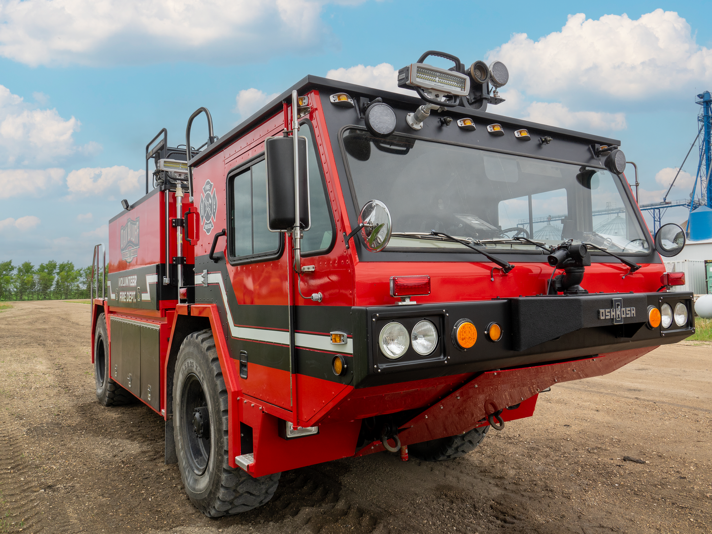 1995 Oshkosh T-1000C Aircraft Rescue & Fire Fighting Truck - Call for Price